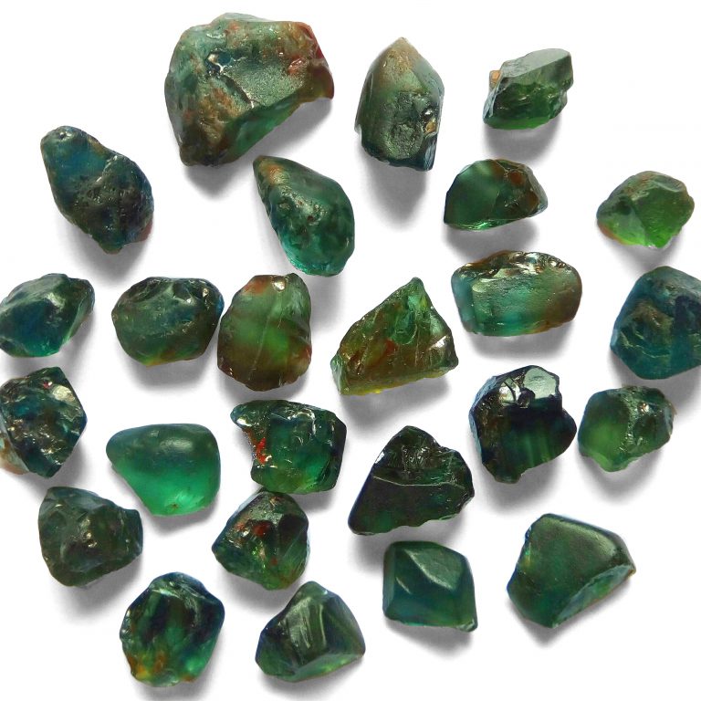 Sapphire xanh la cay