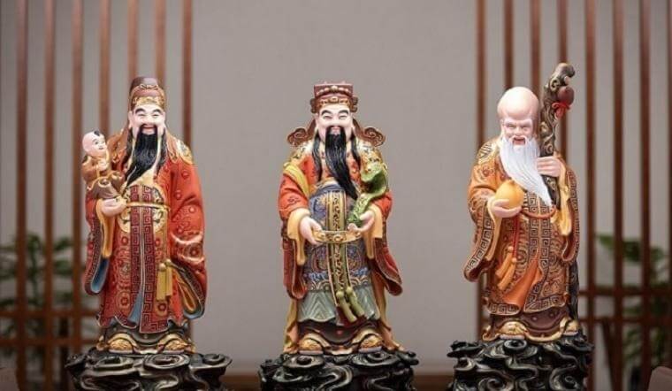 Khai quang cho bộ tượng Phúc Lộc Thọ
