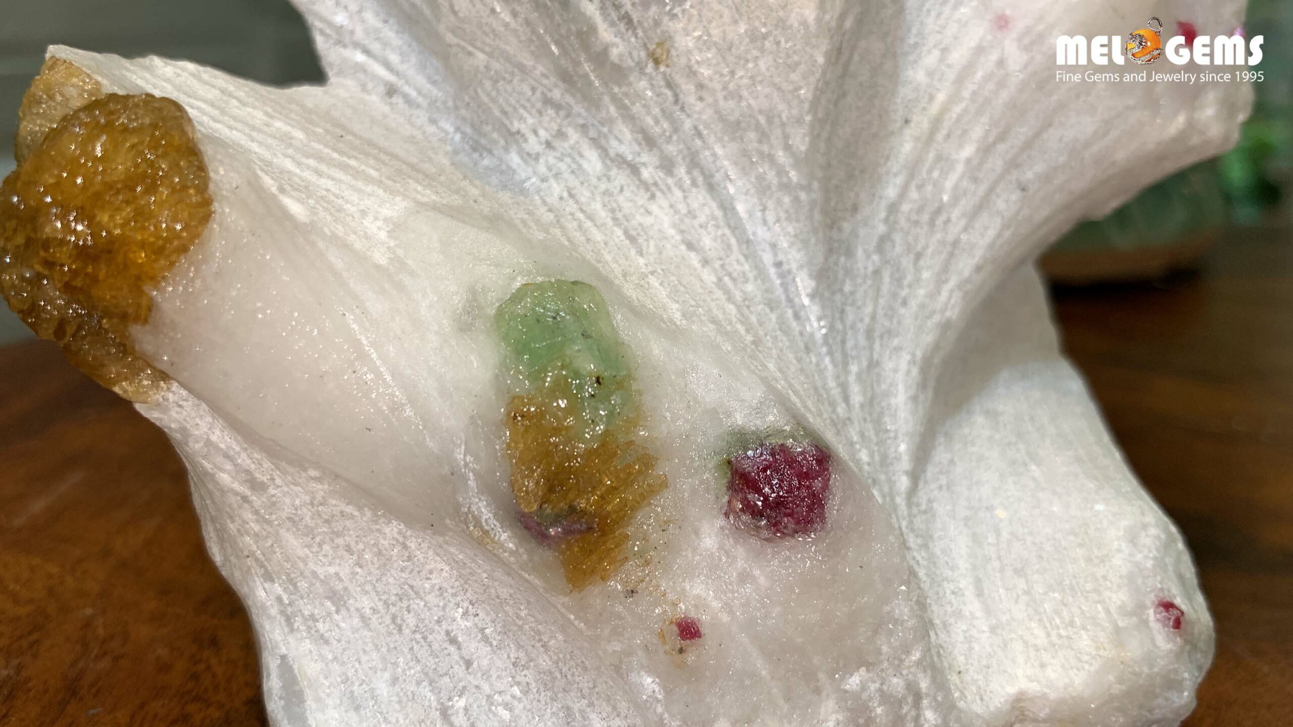 Cây Tinh Thể Đá Quý Spinel, Amazonite, Clinohumite từ Lục Yên CDQ53 15 Cay tinh the da quy tu nhien luc yen CDQ53 12