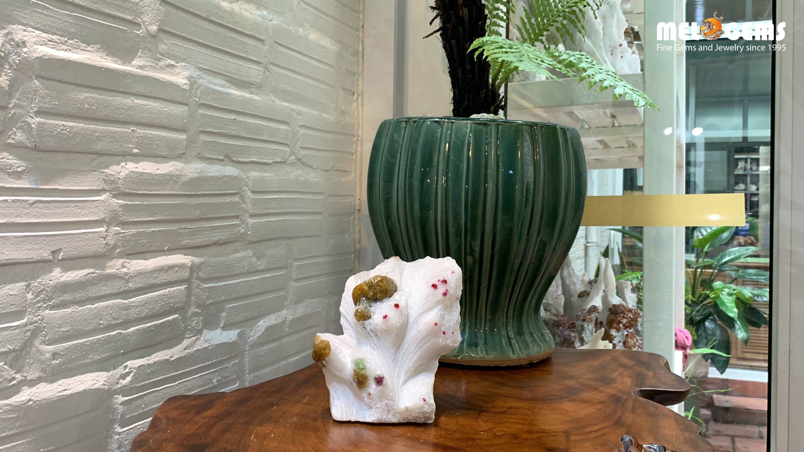 Cây Tinh Thể Đá Quý Spinel, Amazonite, Clinohumite từ Lục Yên CDQ53 6 Cay tinh the da quy tu nhien luc yen CDQ53 3