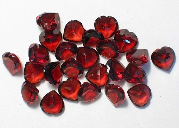 Công dụng đá phong thủy Ruby
