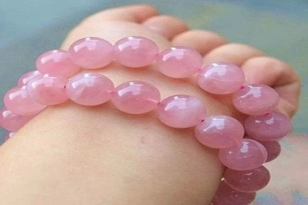 Người mệnh Thổ nên dùng đá phong thủy màu gì?