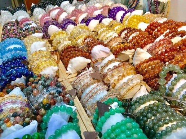 Chọn những trang sức đá quý hợp mệnh hợp màu