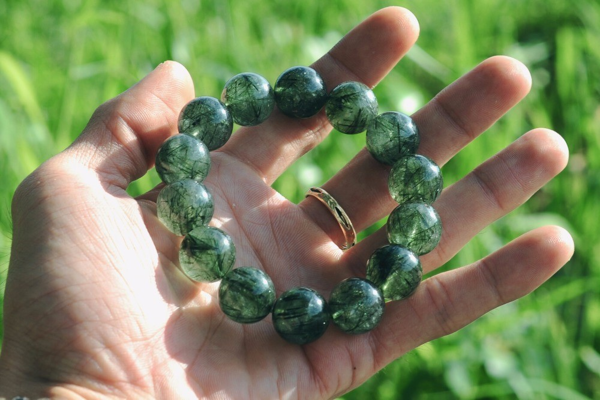 Vòng tay đá thạch anh tóc xanh