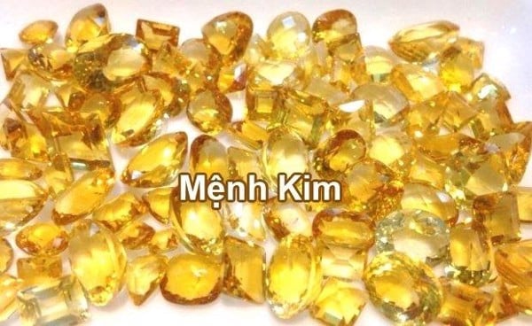 menh kim nen chon mau vang b6cca2fb33364661b4b8c8b4610f404a grande