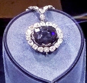 Viên kim cương xanh 