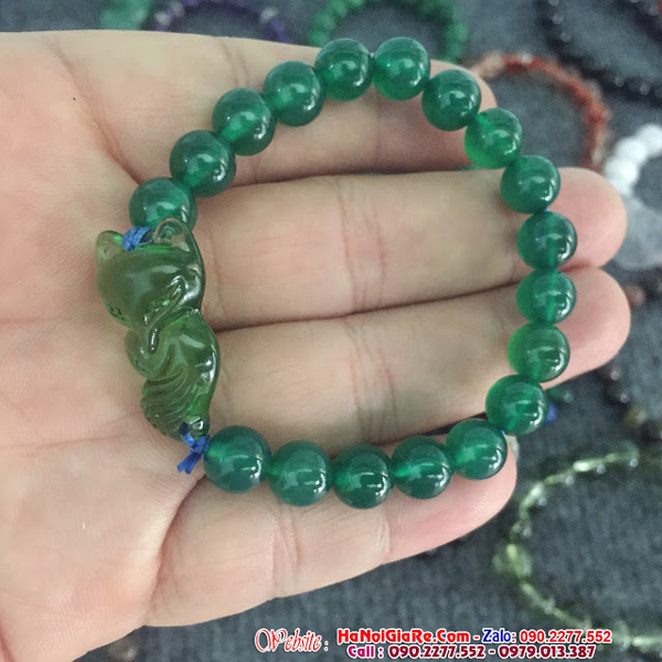 Chọn trang sức đá quý như vòng tay hồ ly