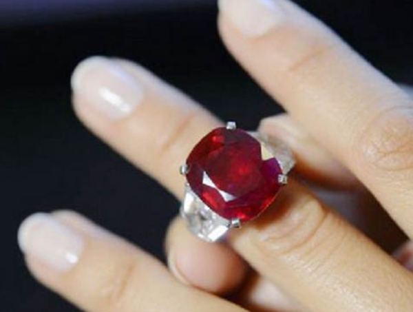 Giá trị của đá Ruby tự nhiên