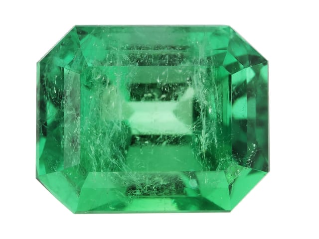 Emerald xanh luc dam