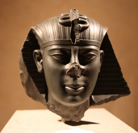 Tuong dieu khac Pharoah Amasis