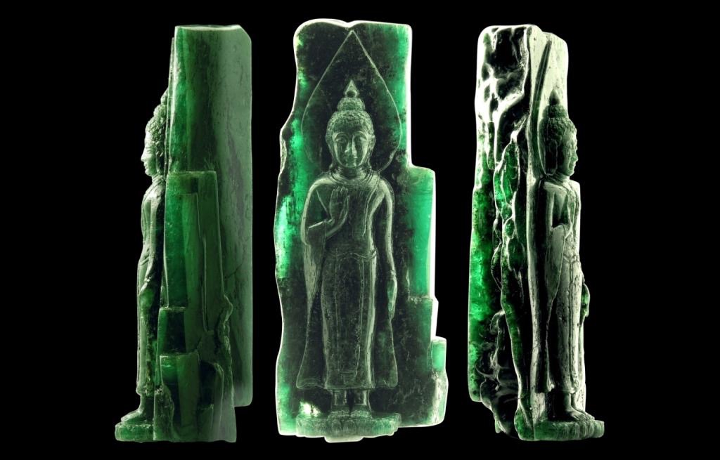 Tuong phat ngoc dung