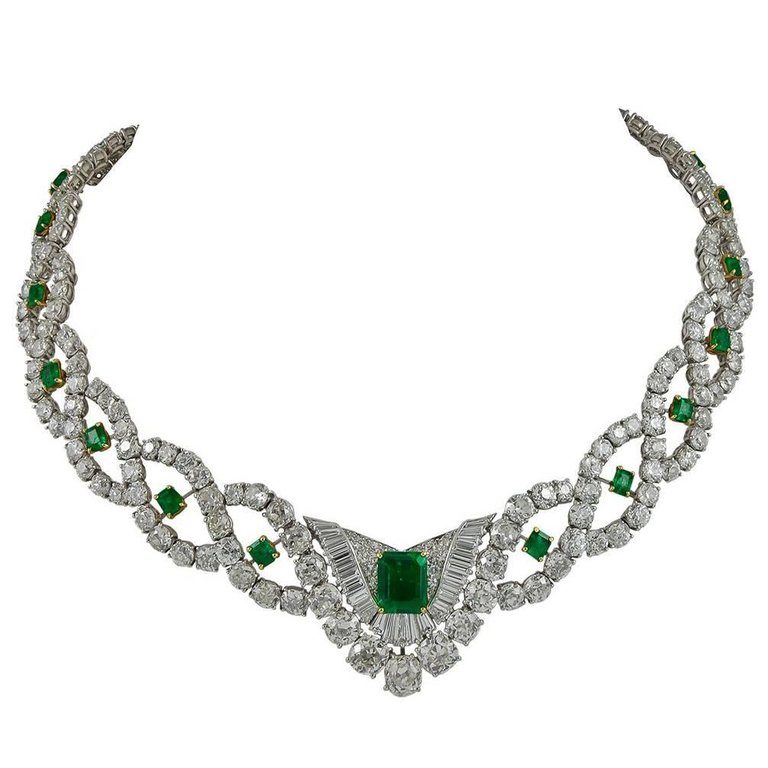 Vong co emerald va kim cuong cua Cartier