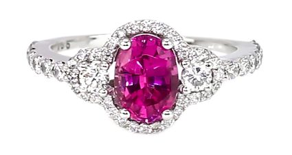 Nhan Sapphire hong tim