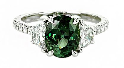 Nhan Sapphire xanh la cay