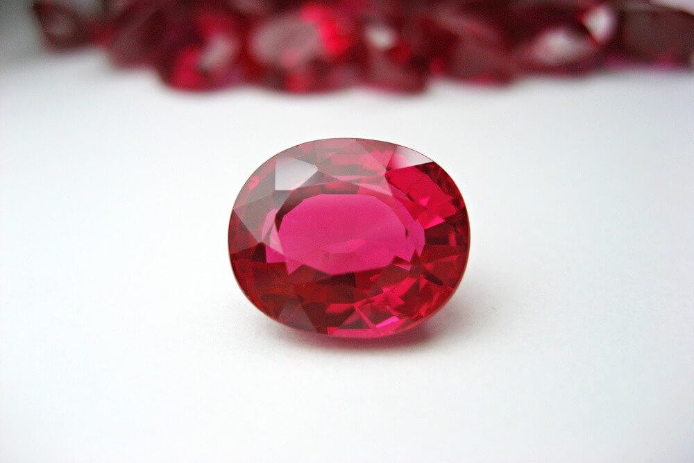 cách định giá đá Ruby tự nhiên: trọng lượng