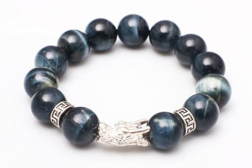 Chọn vòng phong thuỷ có số hạt lẻ cho người mệnh Thuỷ