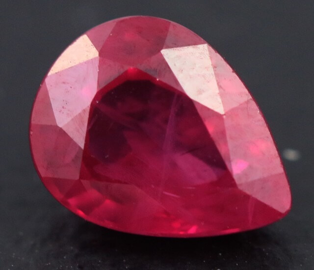 Đá Ruby có mấy màu