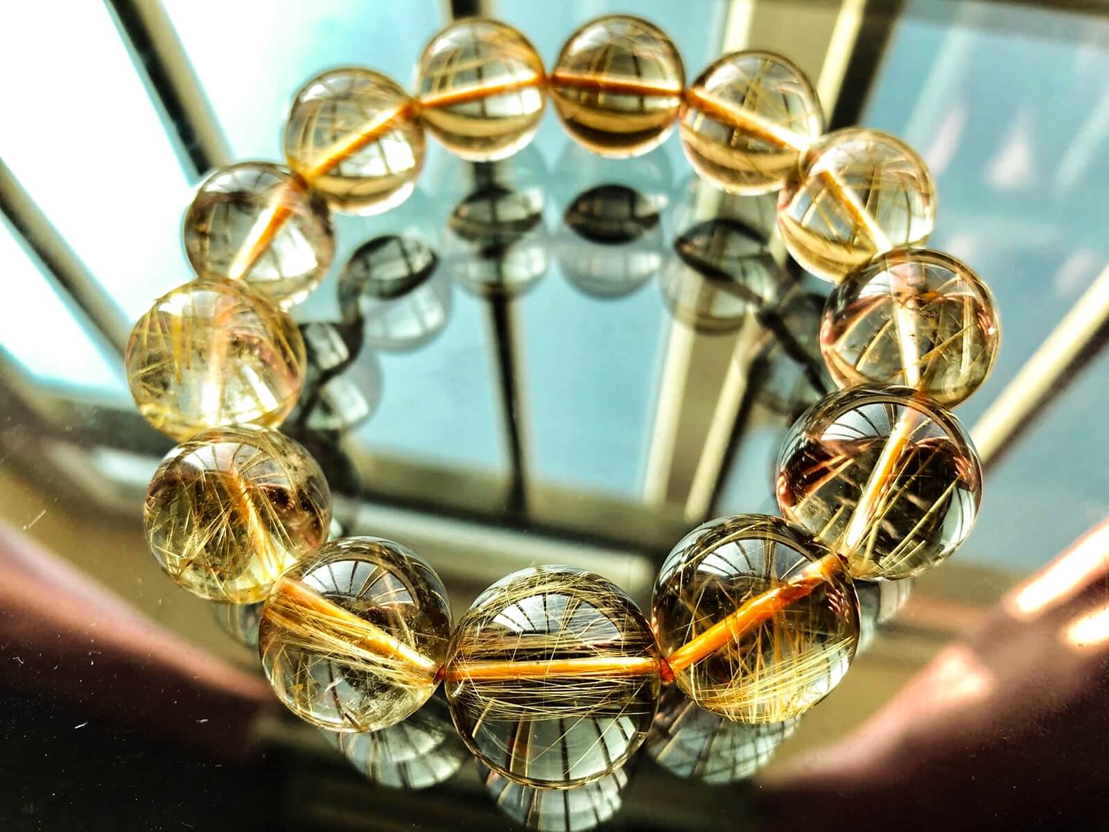 Định nghĩa vòng tay thạch anh tóc vàng