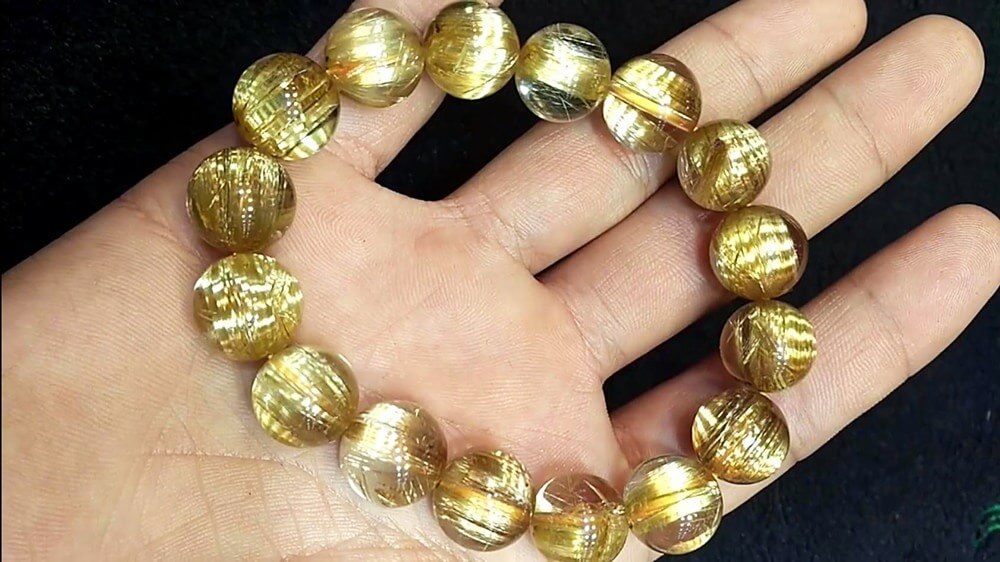 Đối tượng sử dụng đá thạch anh tóc vàng