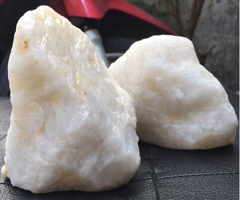 giá bán đá thạch anh trắng