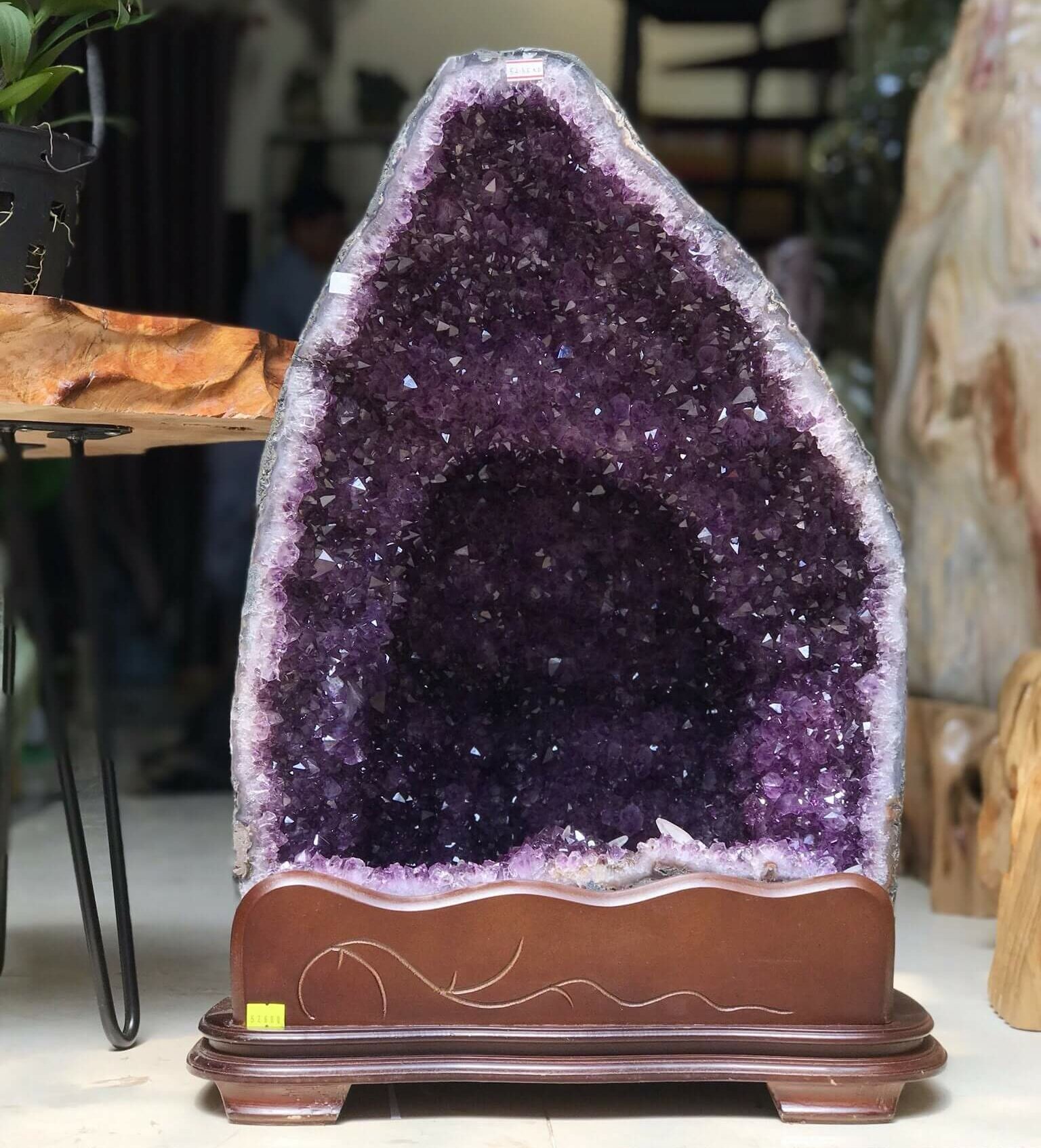 Hình dáng của Hốc Thạch Anh Tím