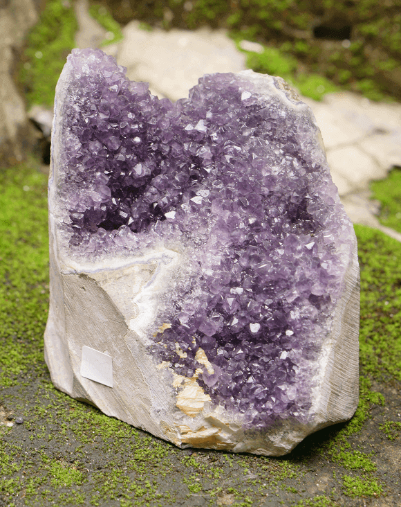 Màu sắc của Hốc Đá Thạch Anh Tím