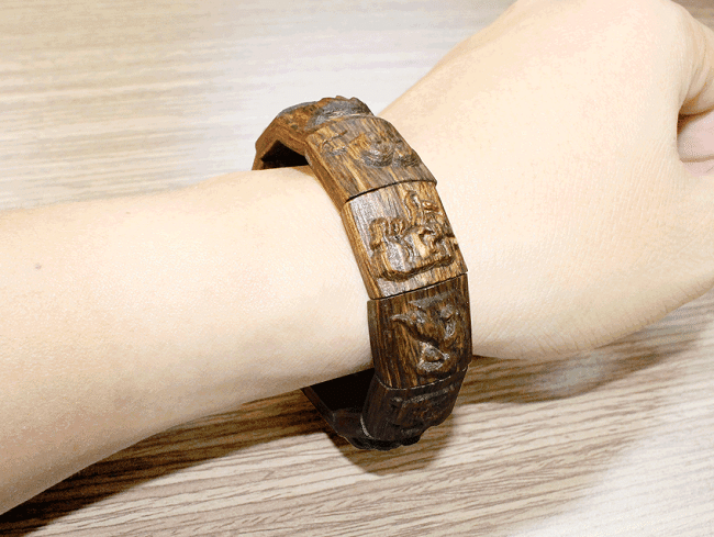 Năng lượng phong thủy của vòng tay trầm hương