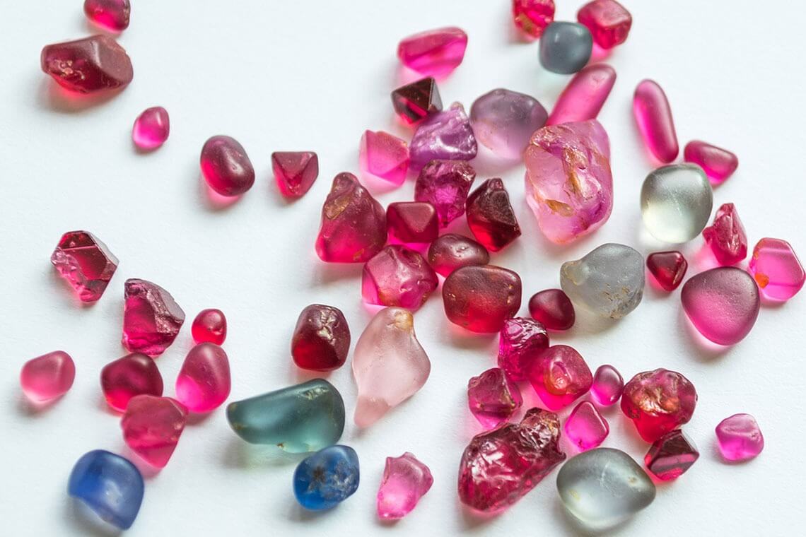 Tất cả các loại đá quý trên thế giới bao gồm đá Spinel