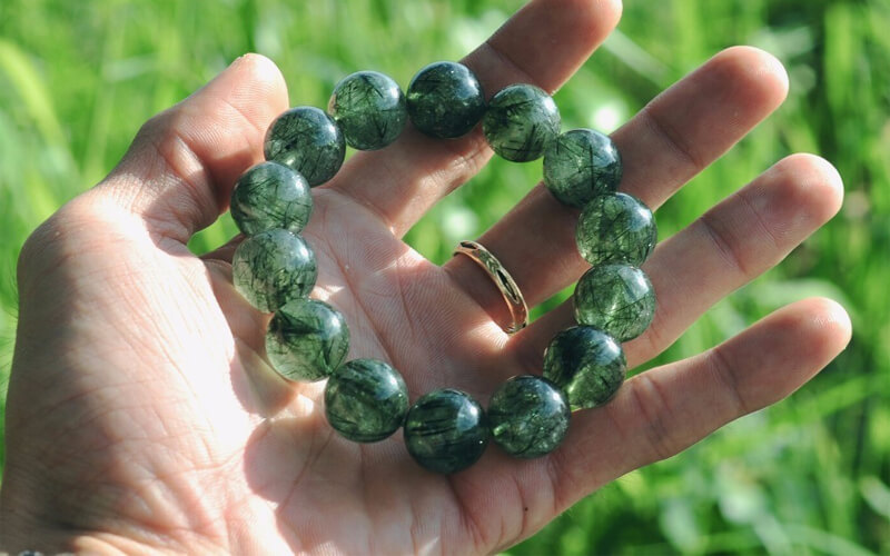 Vòng tay từ đá mão xanh