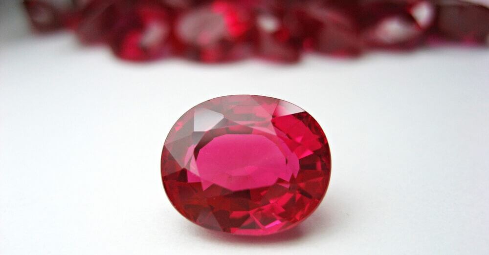 Cách phân biệt Ruby nhân tạo và tự nhiên