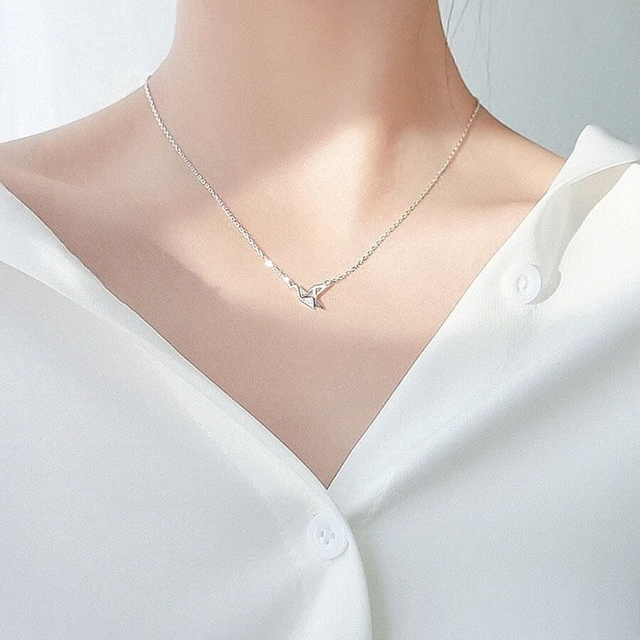 Dây chuyền được làm từ kim cương