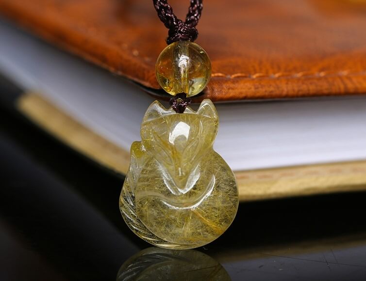 Hồ ly đá thạch anh tóc vàng hợp mệnh gì?