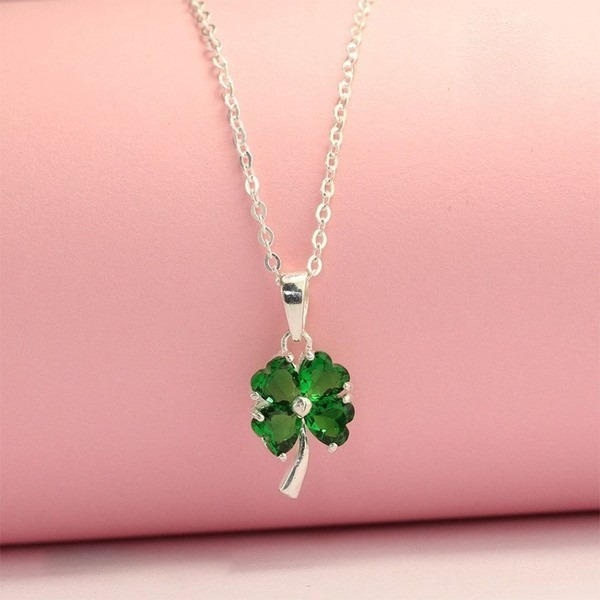 Mặt dây chuyền hợp mệnh Mộc