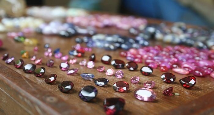 Phương pháp để sở hữu đá quý thiên nhiên