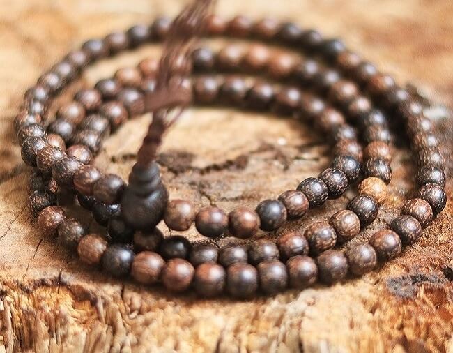 Số hạt trên vòng không nên trùng với số kỵ cá nhân của bạn