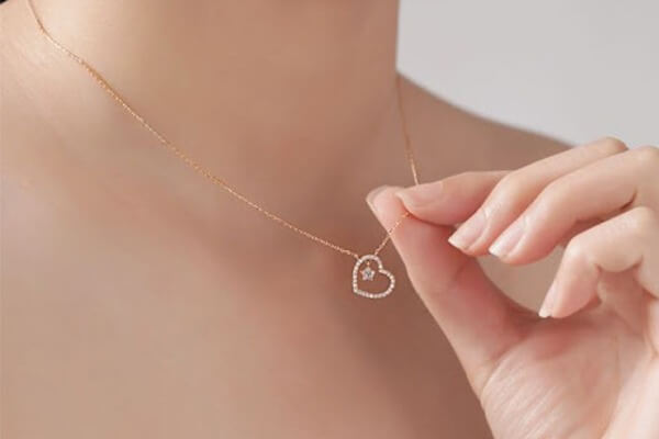Ý nghĩa của dây chuyền dựa trên cấu tạo và hình dáng