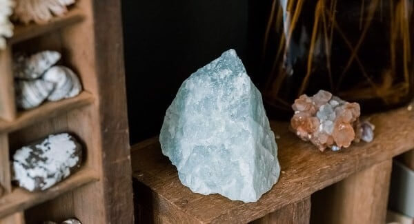 Ý nghĩa phong thủy của đá thạch anh xanh dương