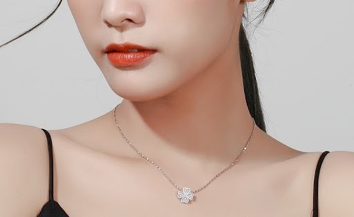 tặng dây chuyền có ý nghĩa gì