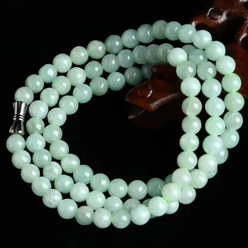 Vòng cổ Double-Strand Jadeite Bead Necklace đắt nhất thế giới 