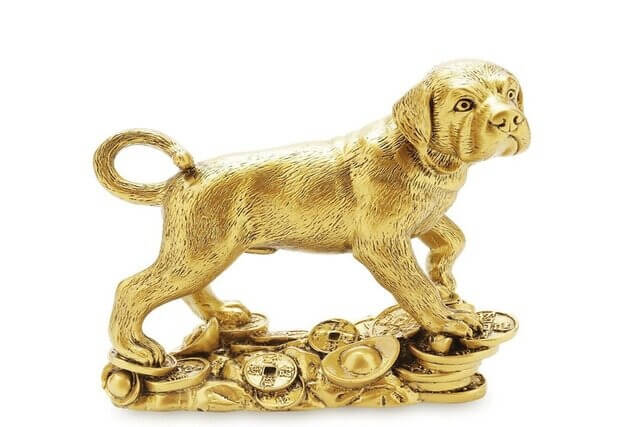 sinh năm 1982 hợp đá màu gì