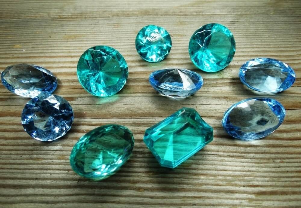Giá của đá Aquamarine