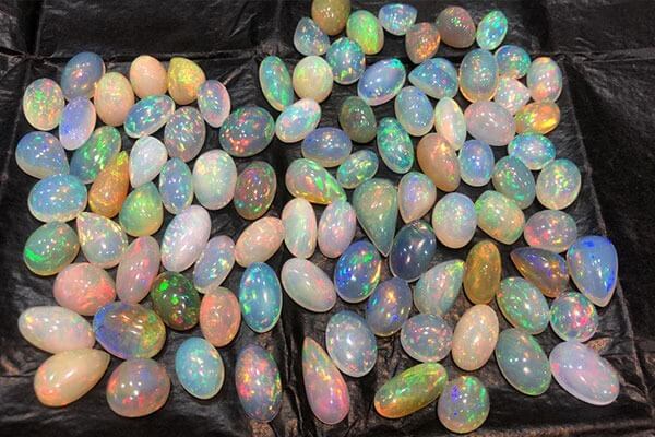 Sử dụng đá Opal để trang trí nội thất