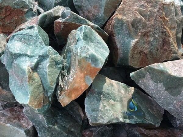 Tạp chất trong đá cẩm thạch thô