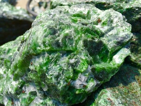 Ý nghĩa đá Diopside