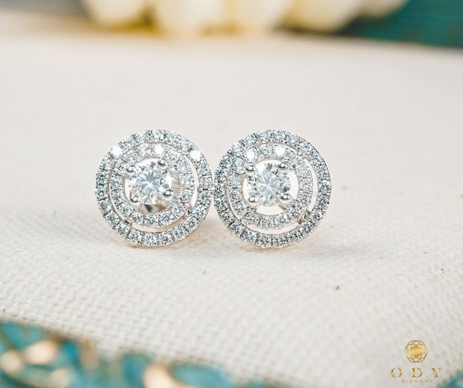 Nên chọn kích cỡ bông tai kim cương 3ly 6