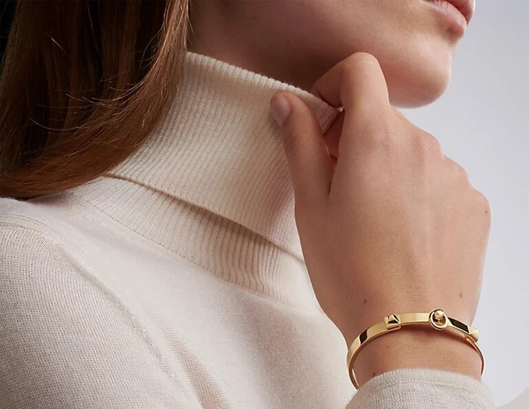 vong tay hermes nu gia bao nhieu