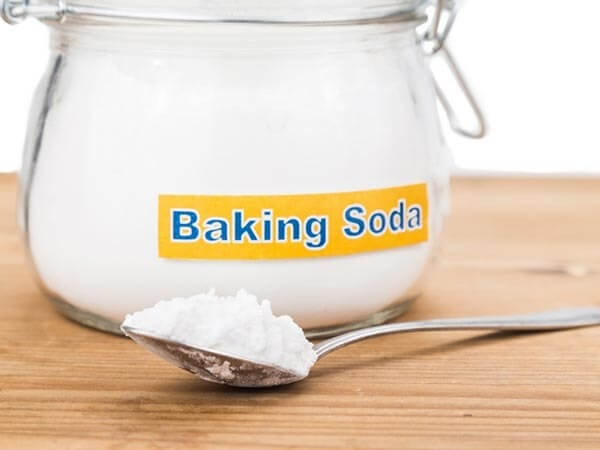 Baking soda làm sạch dây bạc