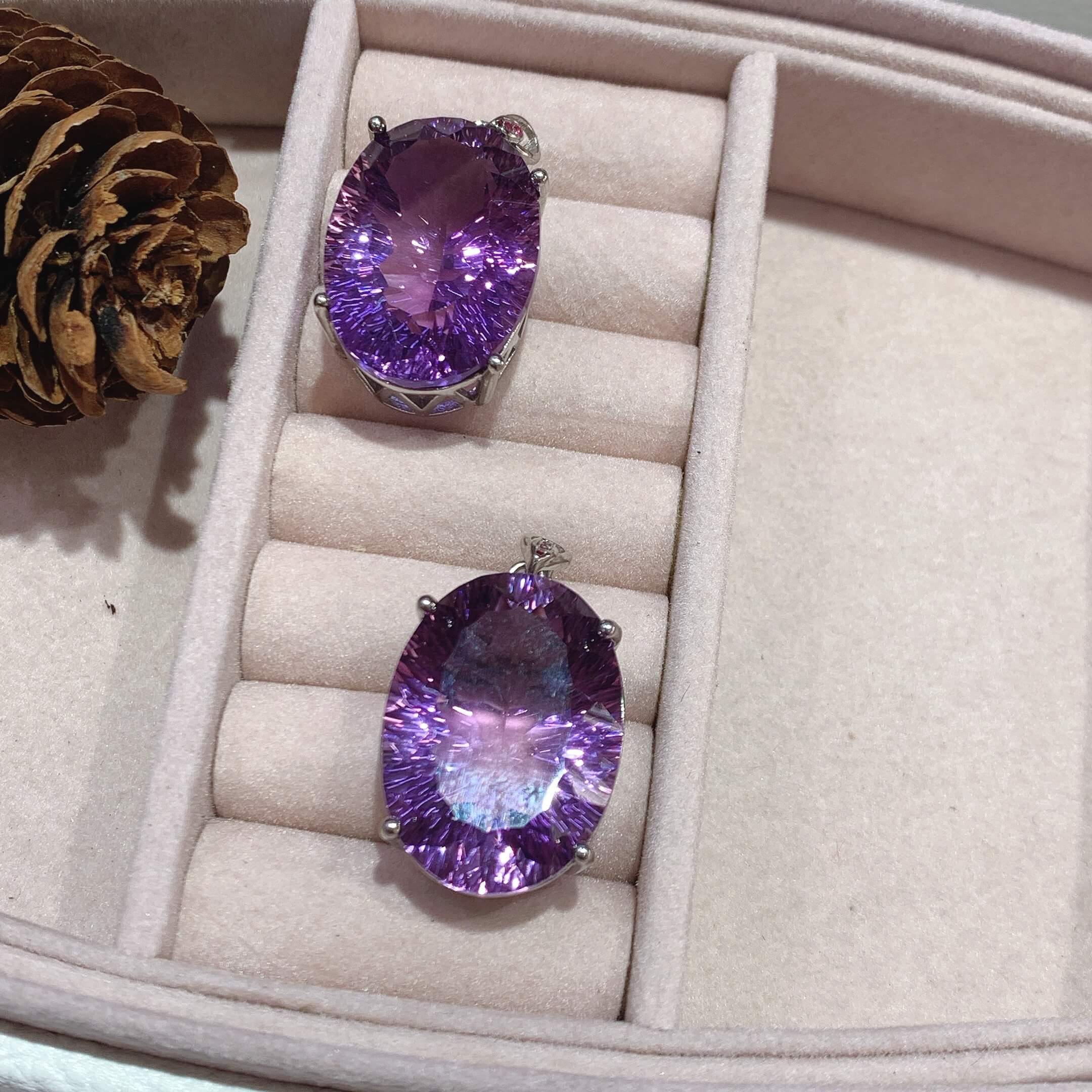 Mua thạch anh tím ở cửa hàng trang sức