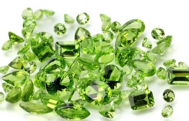 Cách chọn và bảo quản đá quý màu xanh lục