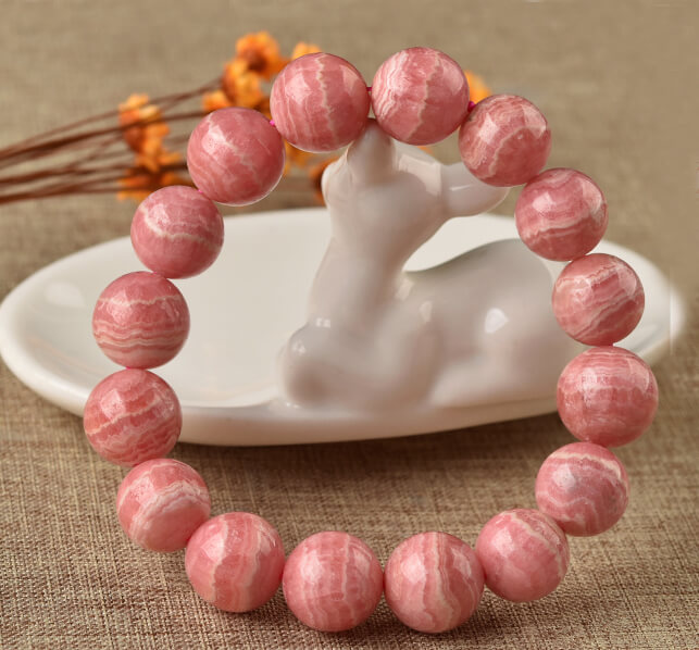 Ảnh hưởng và tương tác với các loại đá và tinh thể khác